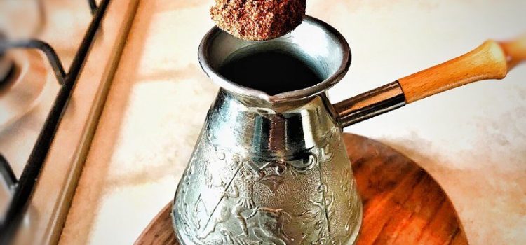 Як правильно варити каву в турці?